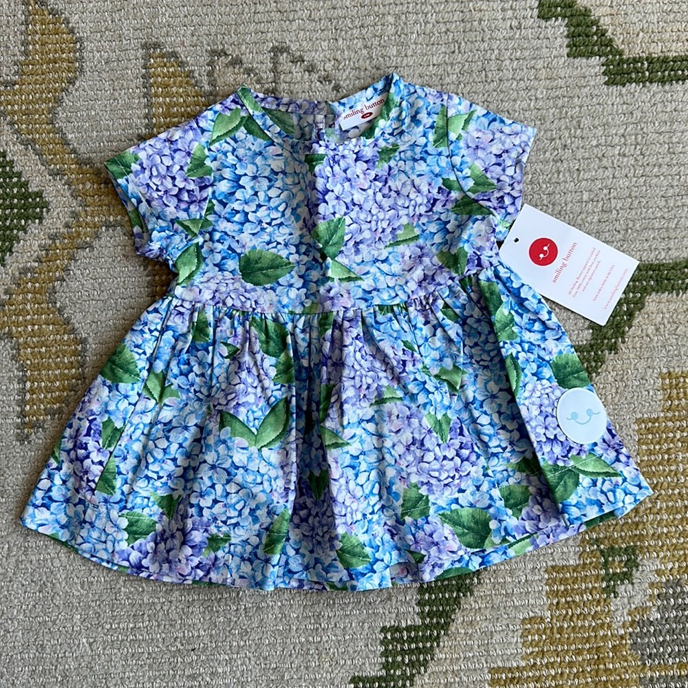 Smiling button hydrangea Sunday dress